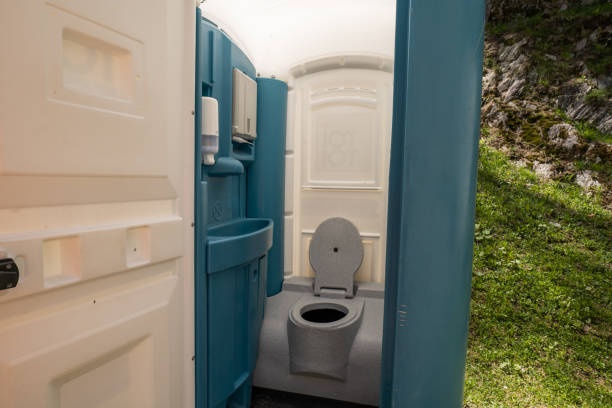 Types of Portable Toilets We Offer in Galveston, TX
